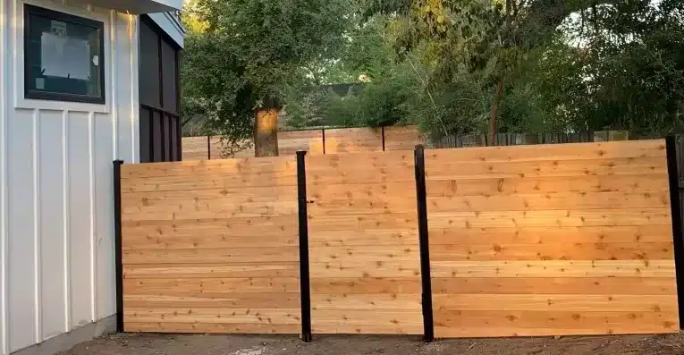 The Aesthetic Appeal of Metal and Wood Fence